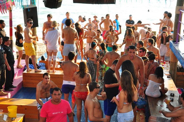 Champagne Shower @ Edde Sands